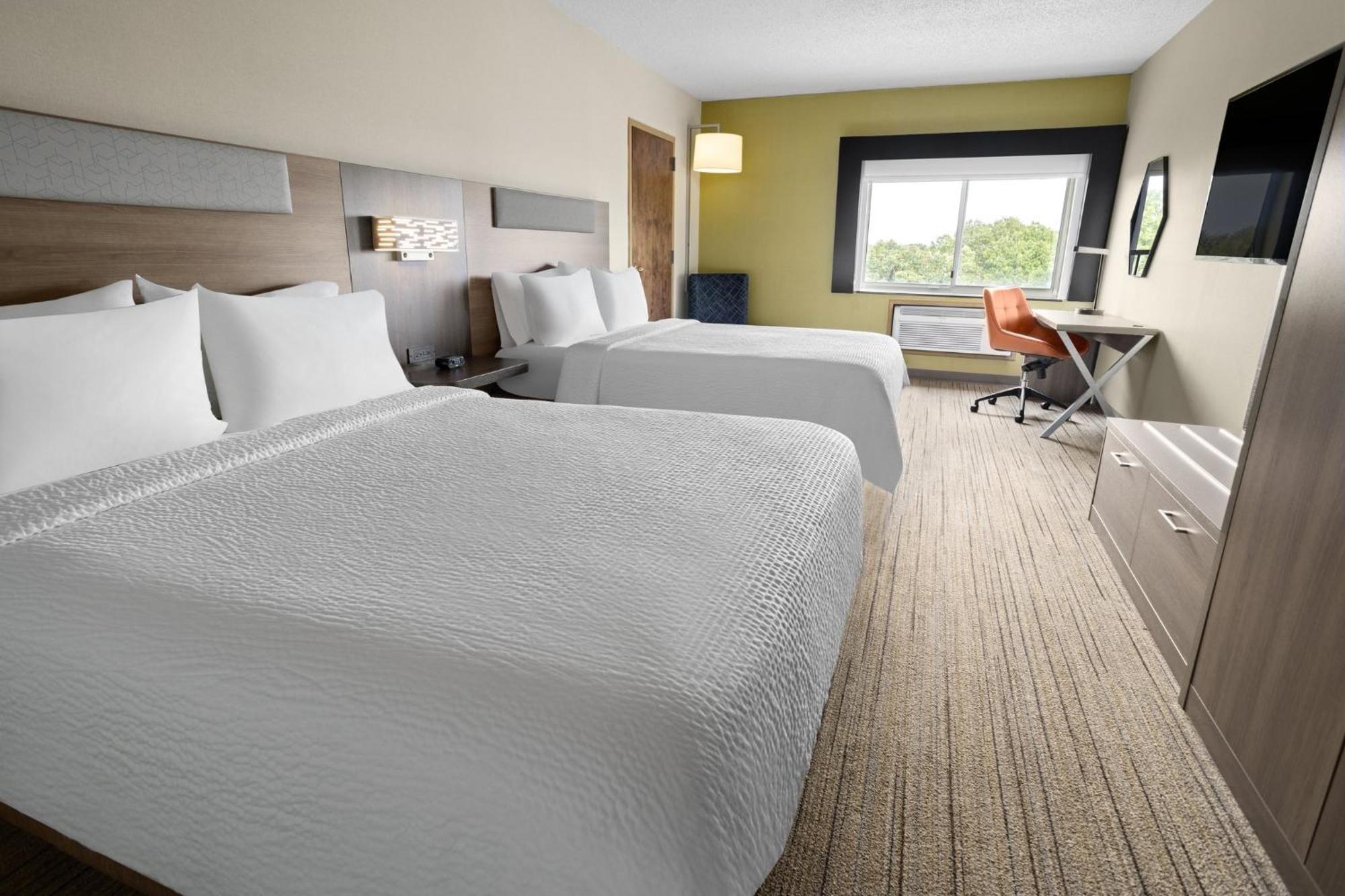 Holiday Inn Express Stony Brook-Long Island, An Ihg Hotel Centereach Extérieur photo
